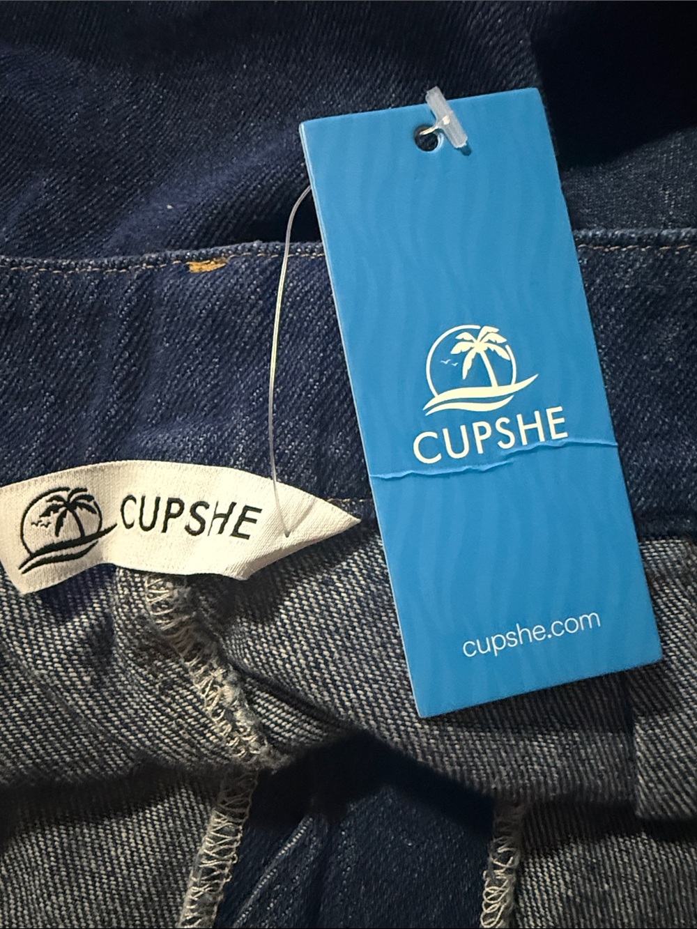 Cupshe Woman’s High Waisted Denim Button-Front Scallop Hem Mini Skirt Sz Small - Picture 4 of 5